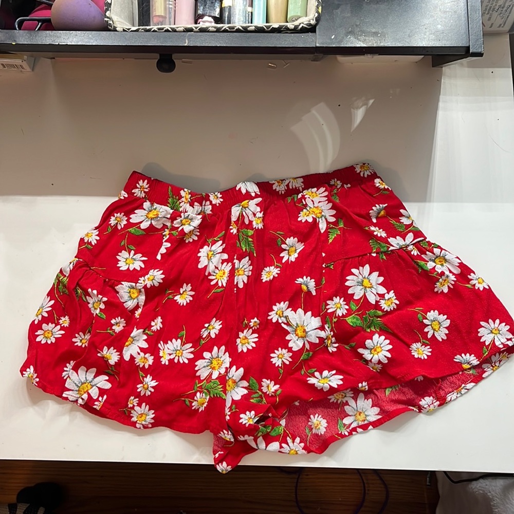 Red floral shorts, size xs, Forever 21